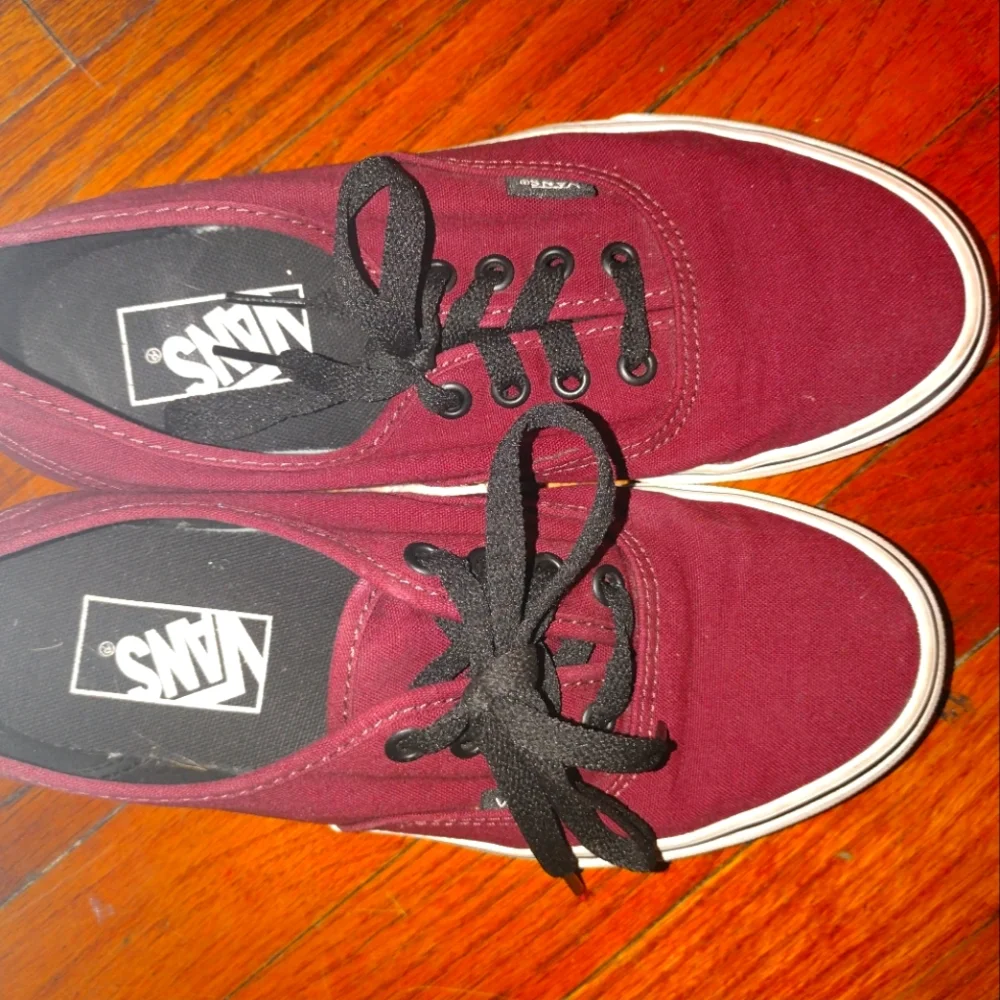 Vans - Picture 1 of 3
